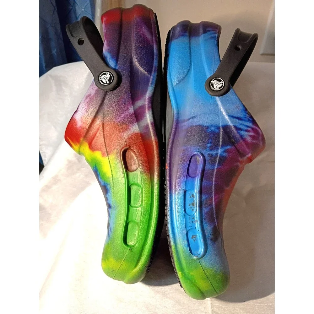 Men's Size 13M Crocs Bistro Graphic Clog Slip Resistant Green Red Blue Purple